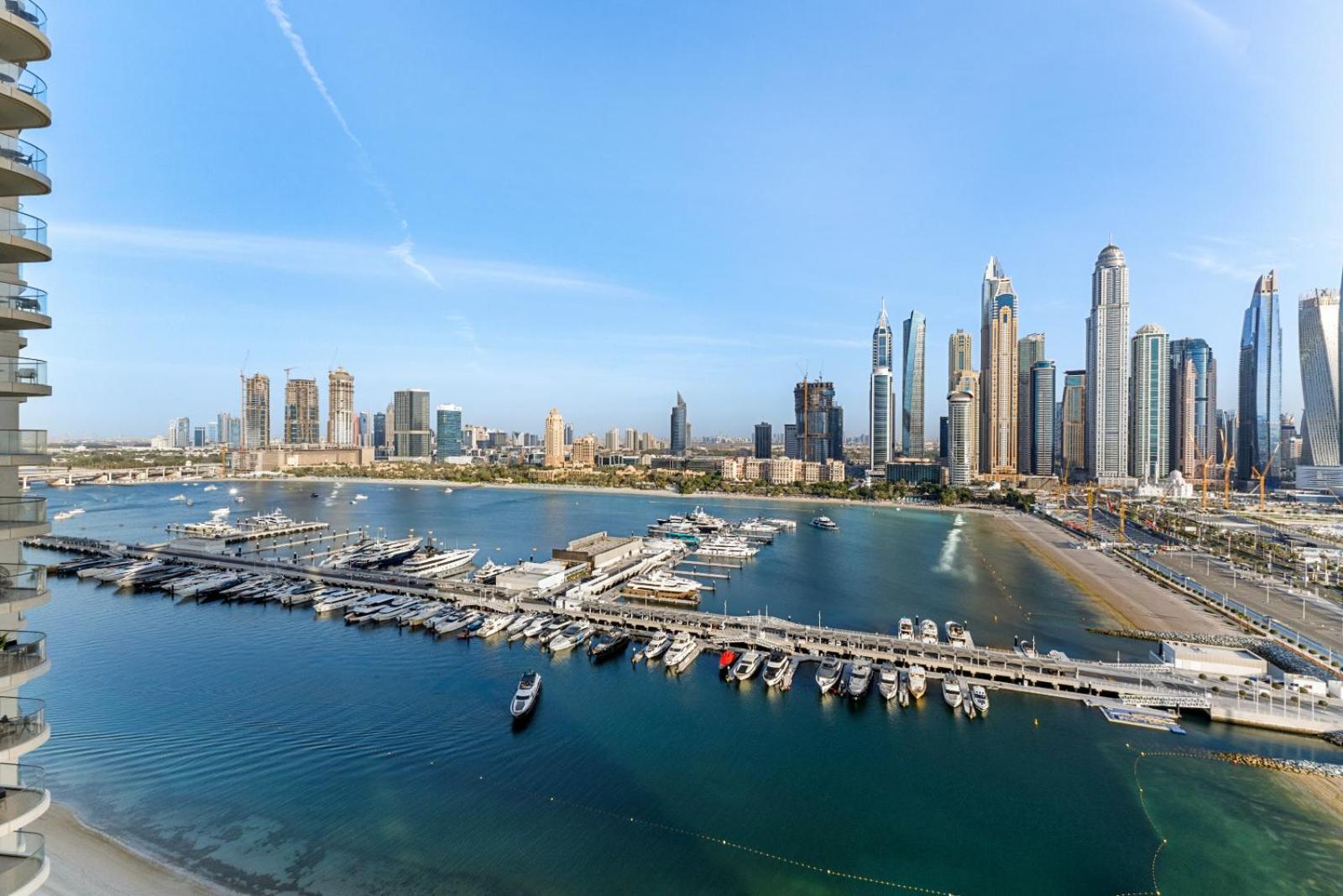 Full Sea View & Skyline - 4br Lux Beachfront