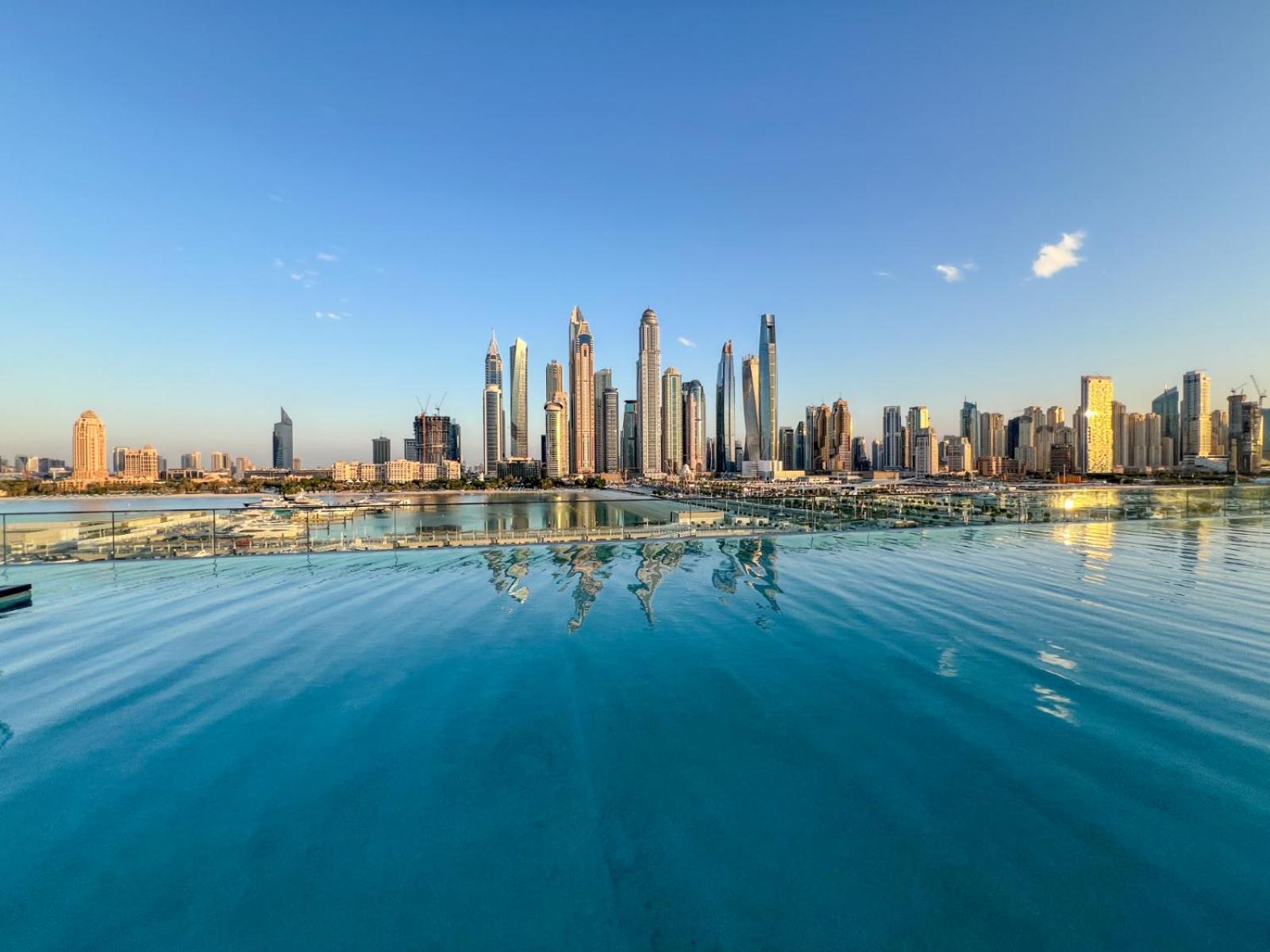 Full Sea View & Skyline - 4br Lux Beachfront Apartment Dubai