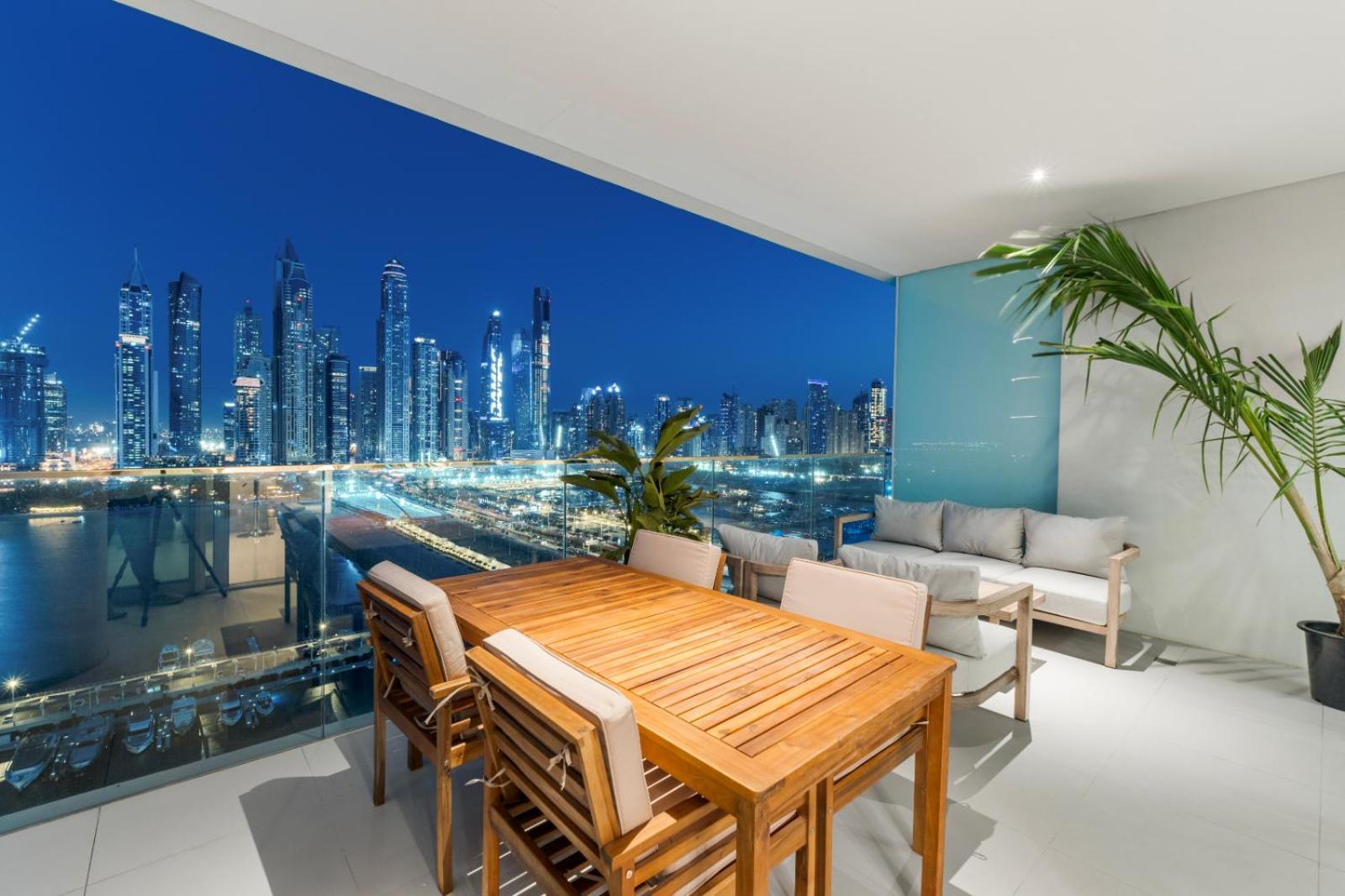 Full Sea View & Skyline - 4br Lux Beachfront *